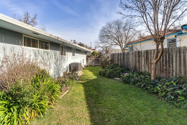 4040 Parkside Ct, Sacramento, CA 95822