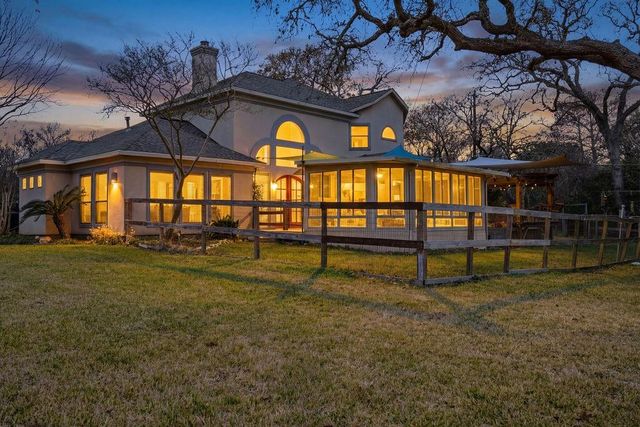 527 S Ohio Avenue, La Porte, TX 77571