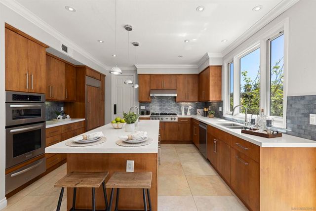 4913 Smith Canyon Ct, San Diego, CA 92130