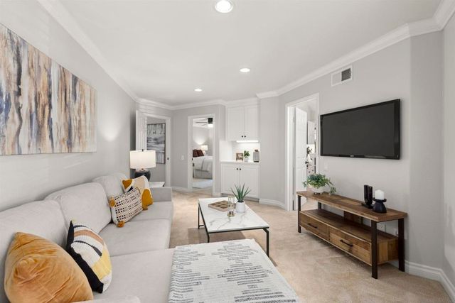 4913 Smith Canyon Ct, San Diego, CA 92130