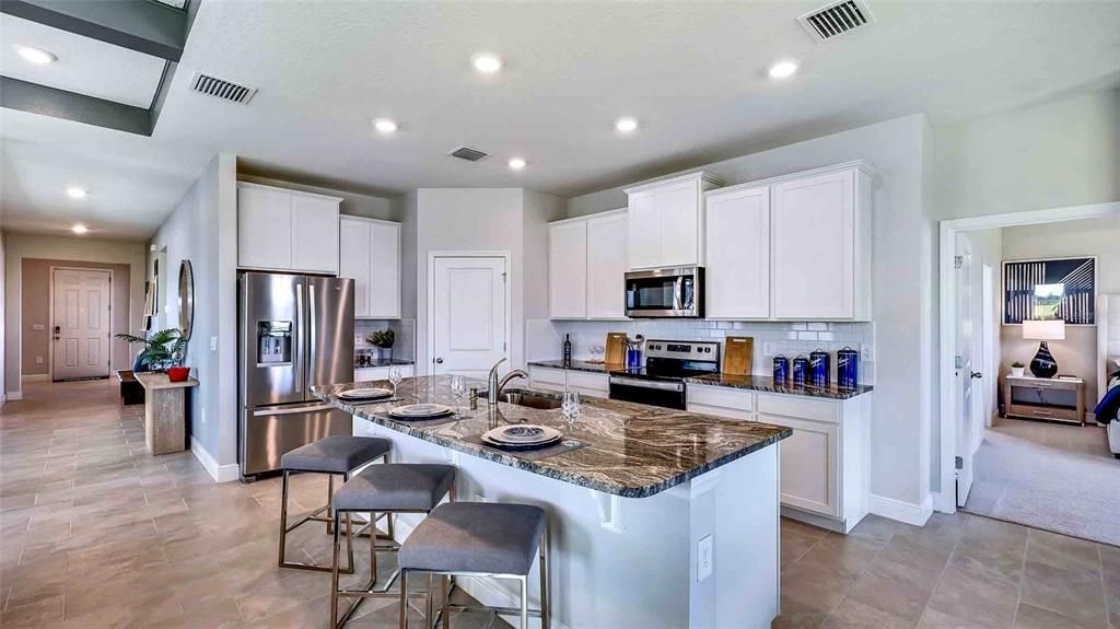 Image 9 of property listing at 4319 HONEYBEE COURT, Lakewood Ranch, FL 34211