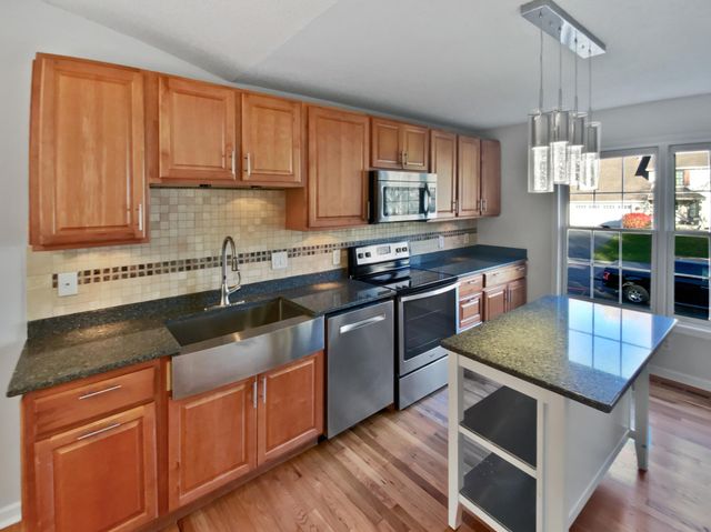 12595 Driftwood Court, Apple Valley, MN 55124