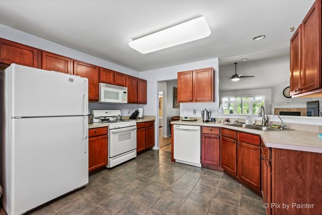 5928 BLUEGRASS Trail, Mchenry, IL 60050