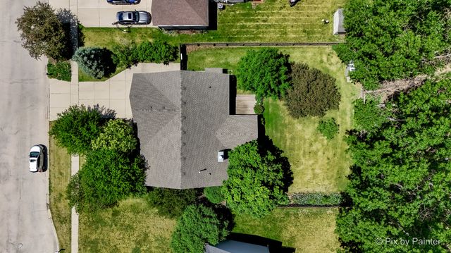5928 BLUEGRASS Trail, Mchenry, IL 60050