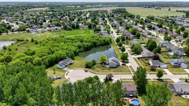 5928 BLUEGRASS Trail, Mchenry, IL 60050