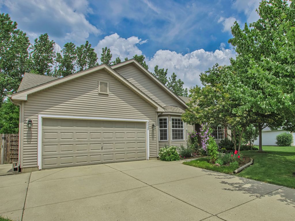 5928 BLUEGRASS Trail, Mchenry, IL 60050
