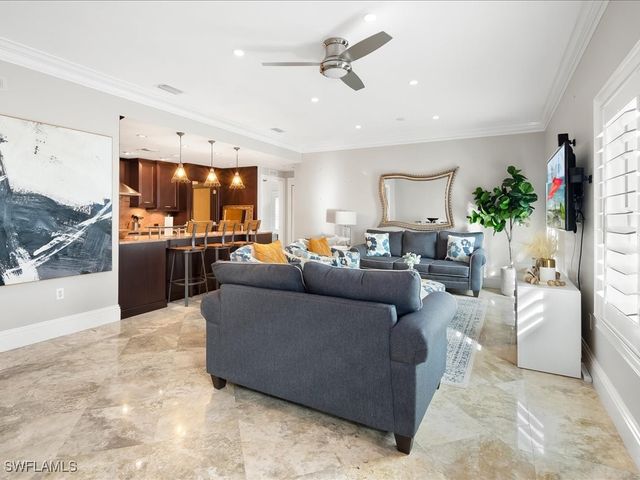 292 14th AVE S F, Naples, FL 34102