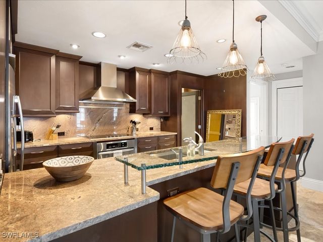 292 14th AVE S F, Naples, FL 34102