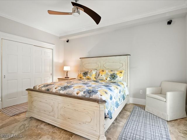 292 14th AVE S F, Naples, FL 34102