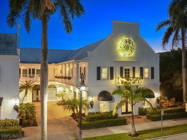 292 14th AVE S F, Naples, FL 34102