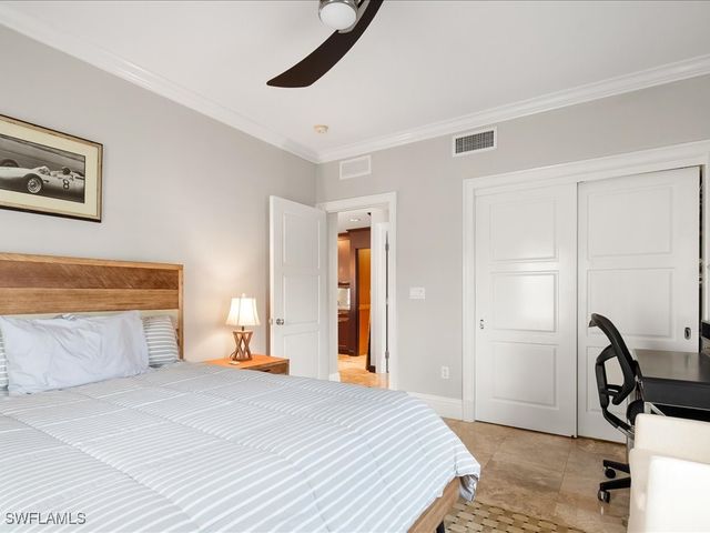 292 14th AVE S F, Naples, FL 34102