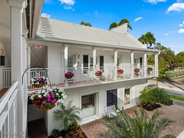 292 14th AVE S F, Naples, FL 34102