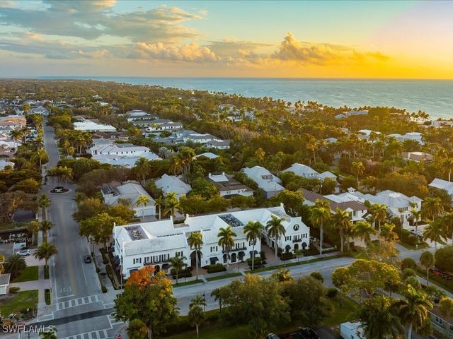 292 14th AVE S F, Naples, FL 34102