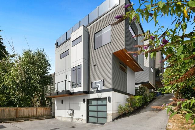 1616 Taylor Avenue N, Seattle, WA 98109