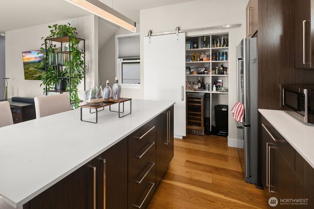 1616 Taylor Avenue N, Seattle, WA 98109