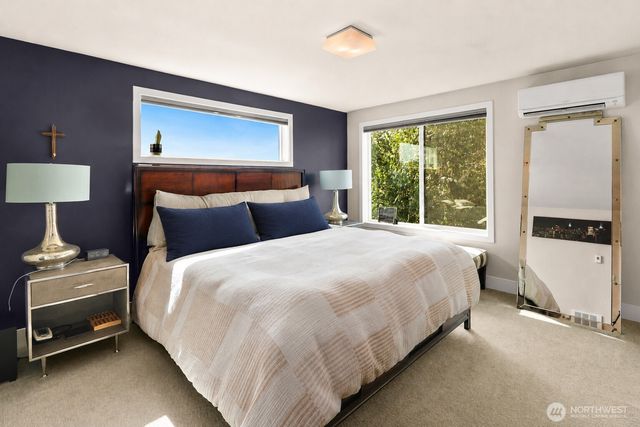 1616 Taylor Avenue N, Seattle, WA 98109