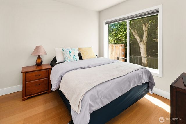 1616 Taylor Avenue N, Seattle, WA 98109