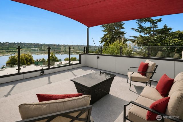 1616 Taylor Avenue N, Seattle, WA 98109