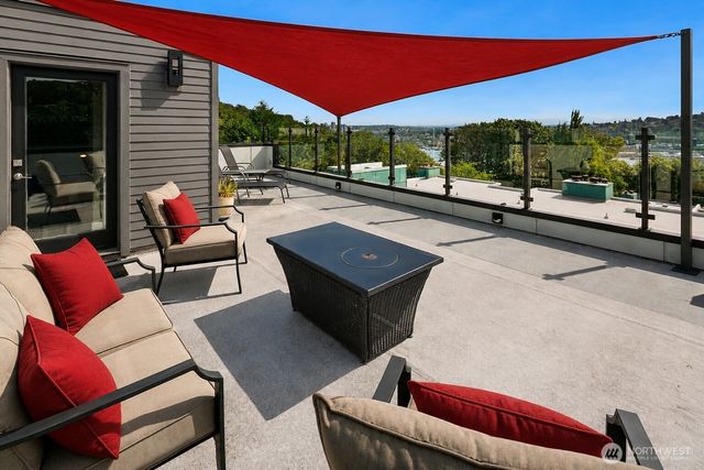 1616 Taylor Avenue N, Seattle, WA 98109