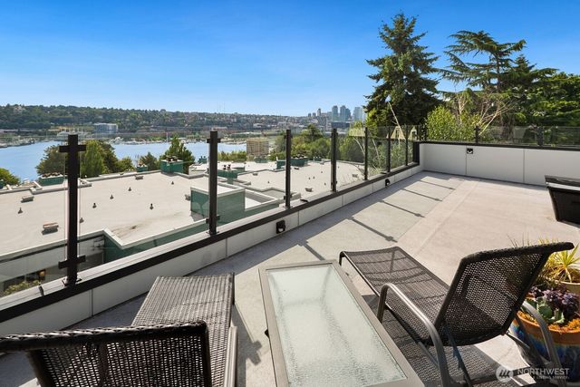 1616 Taylor Avenue N, Seattle, WA 98109