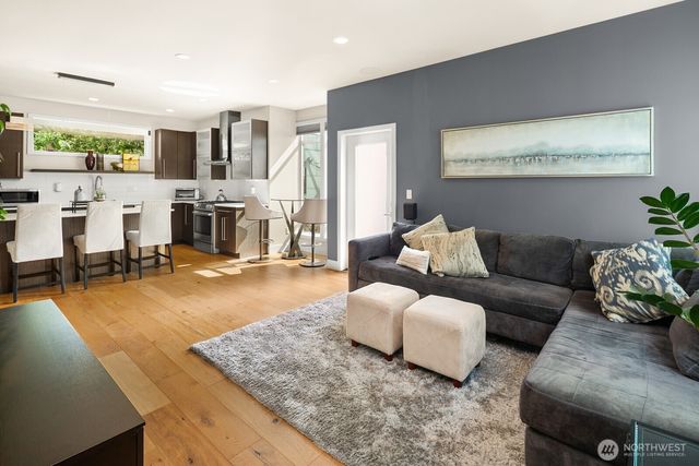 1616 Taylor Avenue N, Seattle, WA 98109