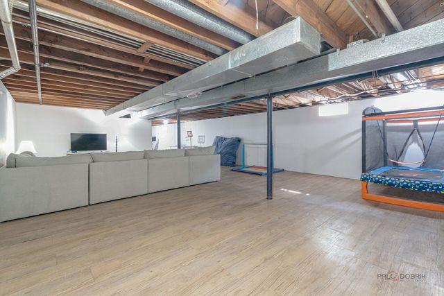 34049 N Hickory Avenue, Grayslake, IL 60030