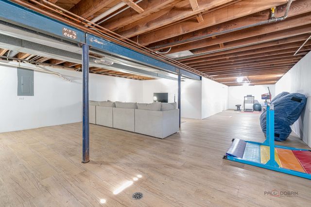 34049 N Hickory Avenue, Grayslake, IL 60030