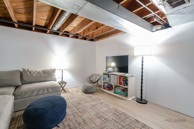 34049 N Hickory Avenue, Grayslake, IL 60030