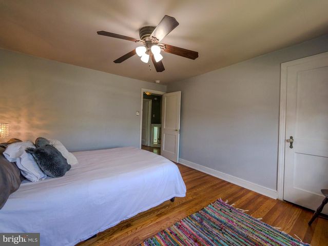 854 GAINSBORO RD, Drexel Hill, PA 19026