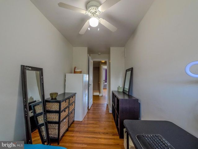 854 GAINSBORO RD, Drexel Hill, PA 19026