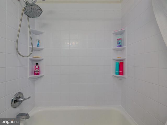 854 GAINSBORO RD, Drexel Hill, PA 19026