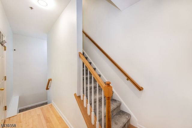 17 Conover Ter, Lebanon Boro, NJ 08833