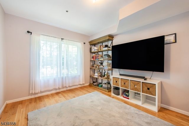 17 Conover Ter, Lebanon Boro, NJ 08833
