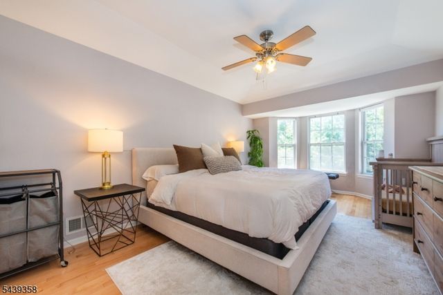17 Conover Ter, Lebanon Boro, NJ 08833