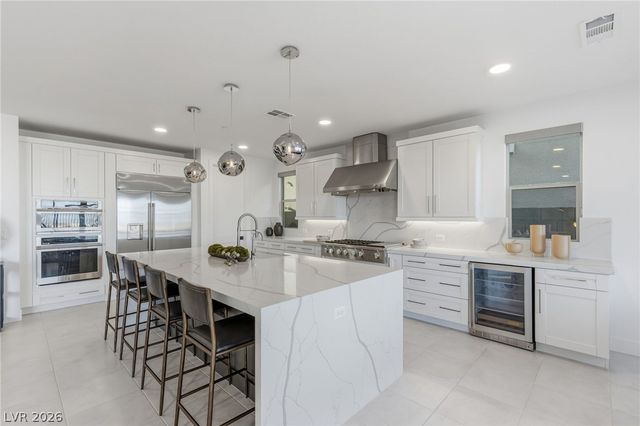 424 Crown Mesa Avenue, Las Vegas, NV 89138
