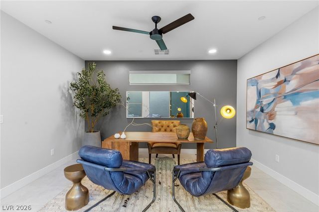 424 Crown Mesa Avenue, Las Vegas, NV 89138