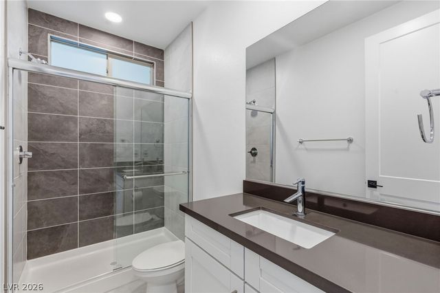 424 Crown Mesa Avenue, Las Vegas, NV 89138