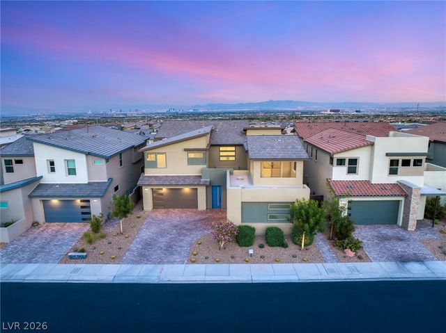 424 Crown Mesa Avenue, Las Vegas, NV 89138