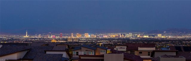 424 Crown Mesa Avenue, Las Vegas, NV 89138