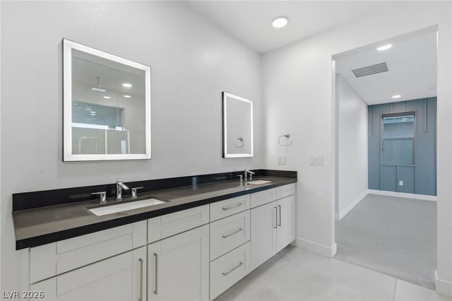 424 Crown Mesa Avenue, Las Vegas, NV 89138