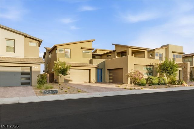 424 Crown Mesa Avenue, Las Vegas, NV 89138