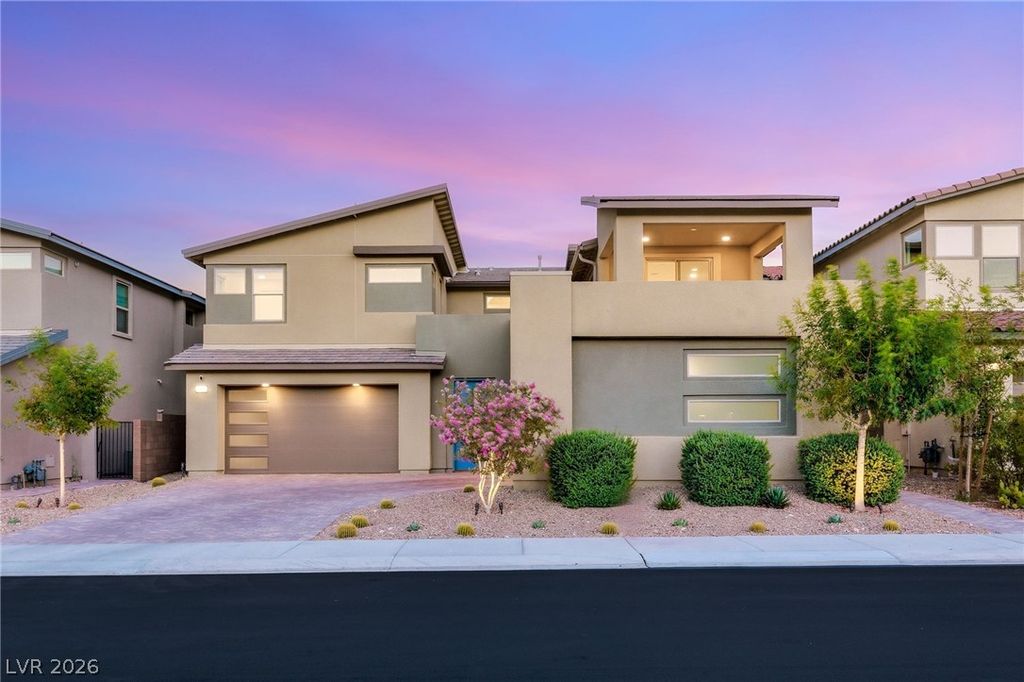 424 Crown Mesa Avenue, Las Vegas, NV 89138