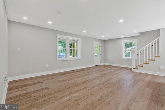 10211 STRATFORD AVE, Fairfax, VA 22030