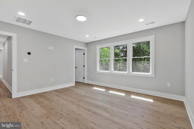 10211 STRATFORD AVE, Fairfax, VA 22030