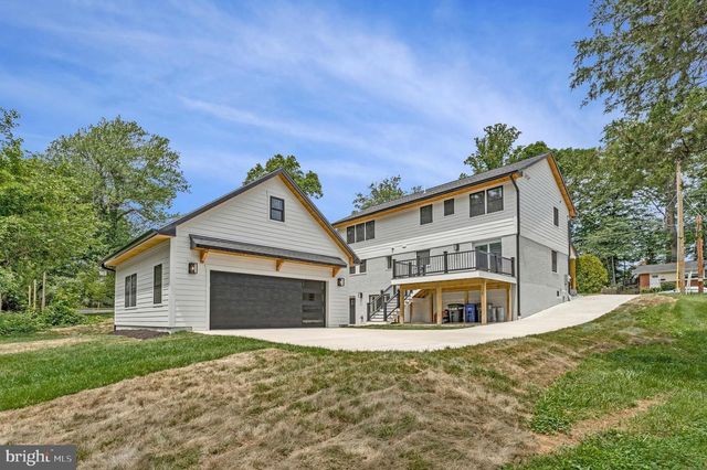 10211 STRATFORD AVE, Fairfax, VA 22030