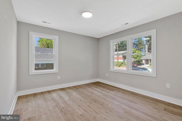 10211 STRATFORD AVE, Fairfax, VA 22030