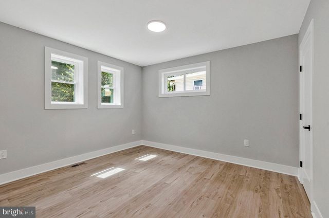 10211 STRATFORD AVE, Fairfax, VA 22030