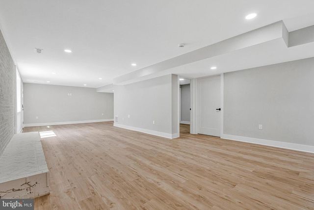 10211 STRATFORD AVE, Fairfax, VA 22030