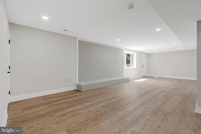 10211 STRATFORD AVE, Fairfax, VA 22030