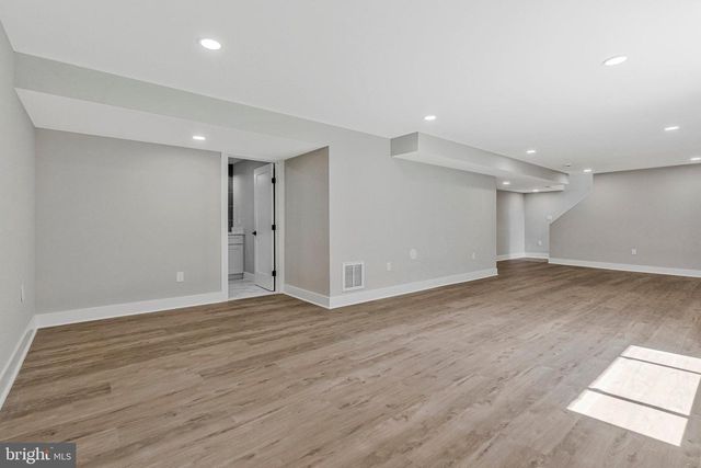 10211 STRATFORD AVE, Fairfax, VA 22030